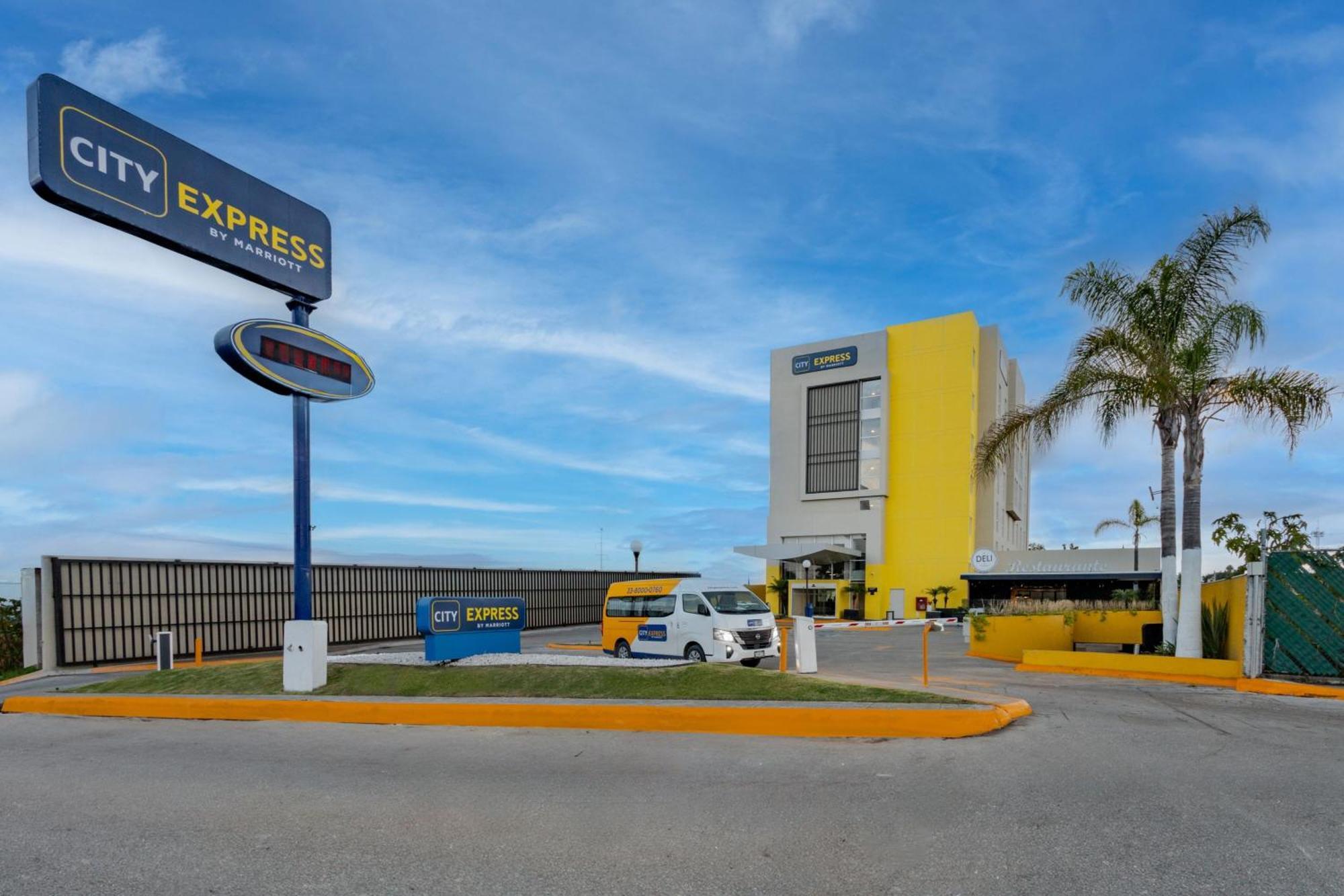 City Express By Marriott Guadalajara Aeropuerto Las Pintas Ngoại thất bức ảnh